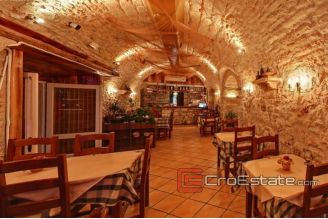13 2021 144 Hvar restaurant waterfront for sale