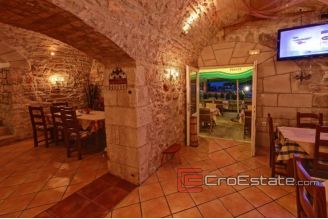 13 2021 144 Hvar restaurant waterfront for sale