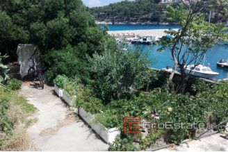 13 2021 144 Hvar restaurant waterfront for sale