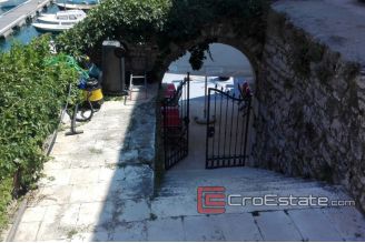 13 2021 144 Hvar restaurant waterfront for sale