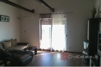 16 4951 30 Solta house sea view for sale