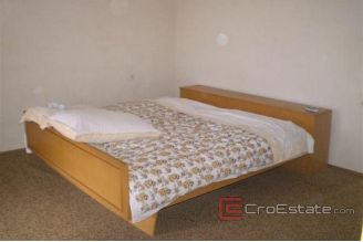 006 3667 30 Trogir House For Sale