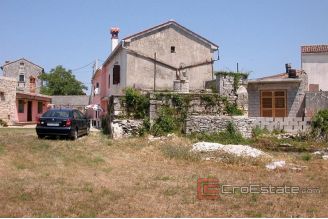 007 4041 30 pula house for sale