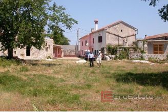 007 4041 30 pula house for sale