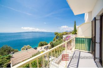 20 2022 195 Omis area house sea front for sale