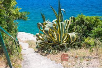 20 2022 195 Omis area house sea front for sale