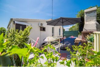 20 2022 195 Omis area house sea front for sale