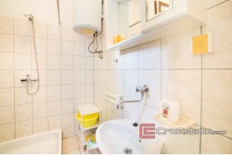 20 2022 195 Omis area house sea front for sale