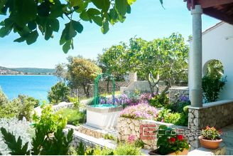 14 2021 151 Rogoznica house sea view for sale