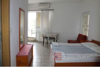 018 2016 239 near makarska apartment house for sale
