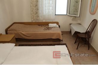 018 2016 239 near makarska apartment house for sale