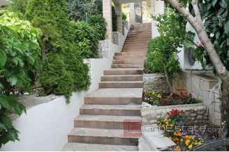 018 2016 239 near makarska apartment house for sale