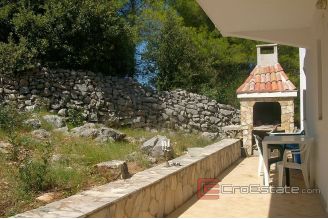 019 3668 30 island solta house sea view for sale