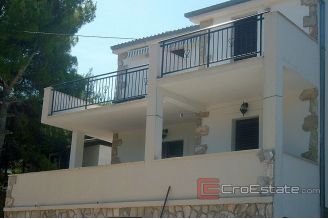 019 3668 30 island solta house sea view for sale