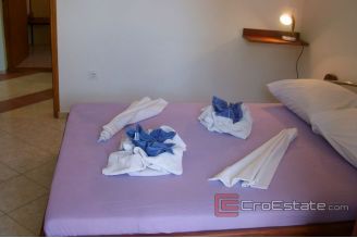 019 3668 30 island solta house sea view for sale