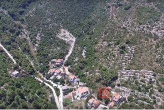 04 792 40 Solta land sea view for sale