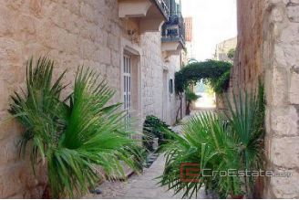 014 3546 30 Vis hotel sale