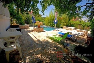 20 3544 30 Brac house for sale