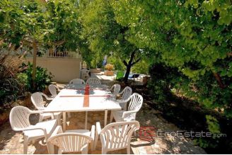 20 3544 30 Brac house for sale