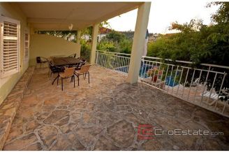 20 3544 30 Brac house for sale