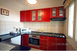 20 3544 30 Brac house for sale