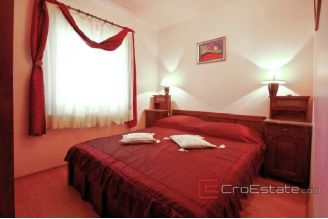 20 3544 30 Brac house for sale