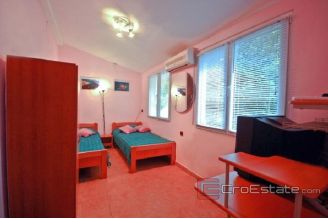 20 3544 30 Brac house for sale