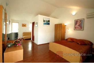 20 3544 30 Brac house for sale