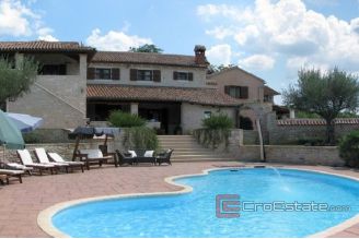 12 3438 30 Porec house for sale