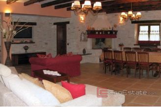 12 3438 30 Porec house for sale