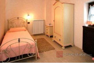 12 3438 30 Porec house for sale