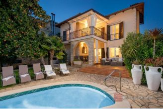 001 3437 30 Umag Villa with pool for sale