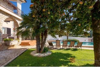 018 3437 30 Umag Villa with pool for sale