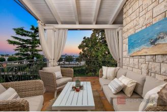 018 3437 30 Umag Villa with pool for sale