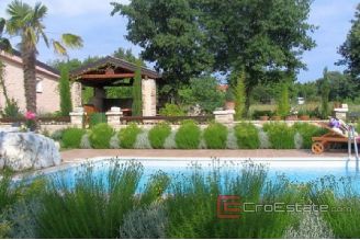 12 3434 30 Porec house for sale