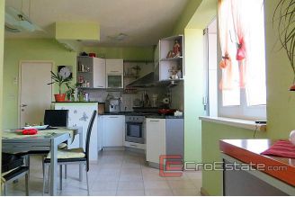 13 2015 38 apartment split