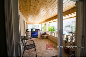 20 2016 110 Brac house garden sea view for sale