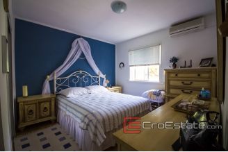 20 2016 110 Brac house garden sea view for sale