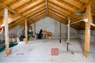 20 2016 110 Brac house garden sea view for sale