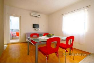 007 2021 150 Rogoznica house sea view for sale