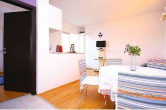 007 2021 150 Rogoznica house sea view for sale