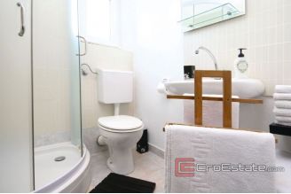 007 2021 150 Rogoznica house sea view for sale