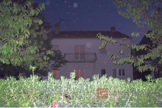 007 3580 30 Kastela house for sale