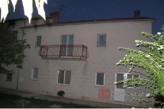 007 3580 30 Kastela house for sale