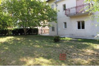 007 3580 30 Kastela house for sale