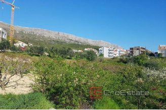 005 2015 84 podstrana building plot for sale