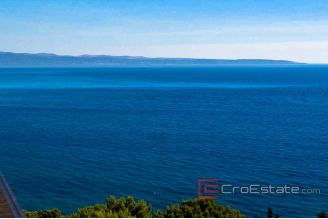 04 2011 75 Split building land sea view sale