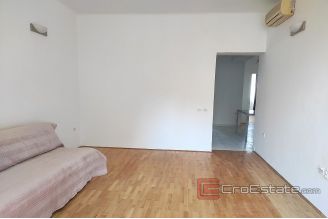 0015 2024 112 komforan dvosoban apartman Split for sale