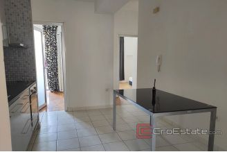 0015 2024 112 komforan dvosoban apartman Split for sale
