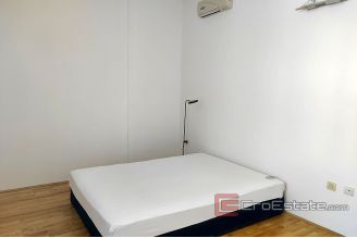 0015 2024 112 komforan dvosoban apartman Split for sale